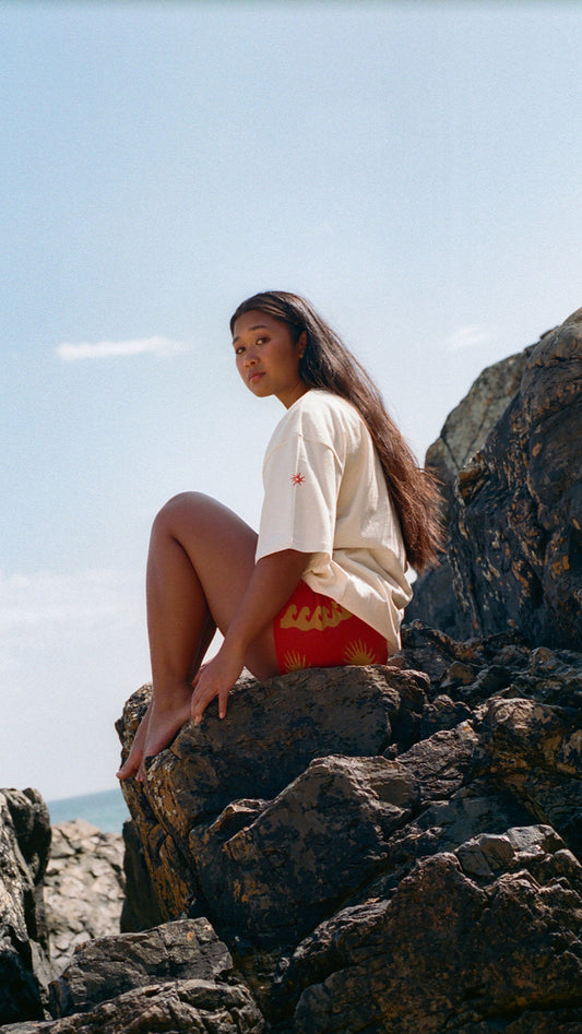 SUN-SOAKED TEE